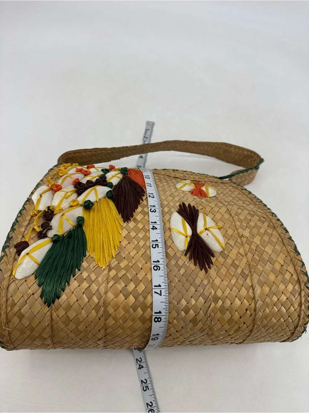 Vintage 60s Mid Century Hawaiian Real Shell Embroidered Raffia Shoulder Bag